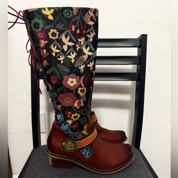 SOFFIA | FLORAL TIE-ACCENT KNEE-HIGH LEATHER BOOTS - Picture 8 of 12
